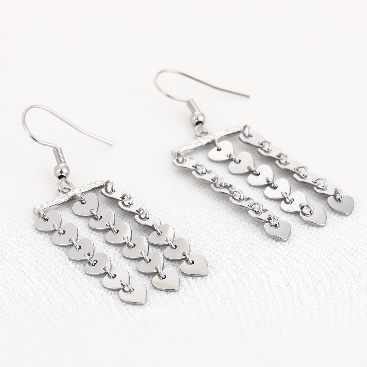 Oorbellen Falling Harts Love zilver liggend