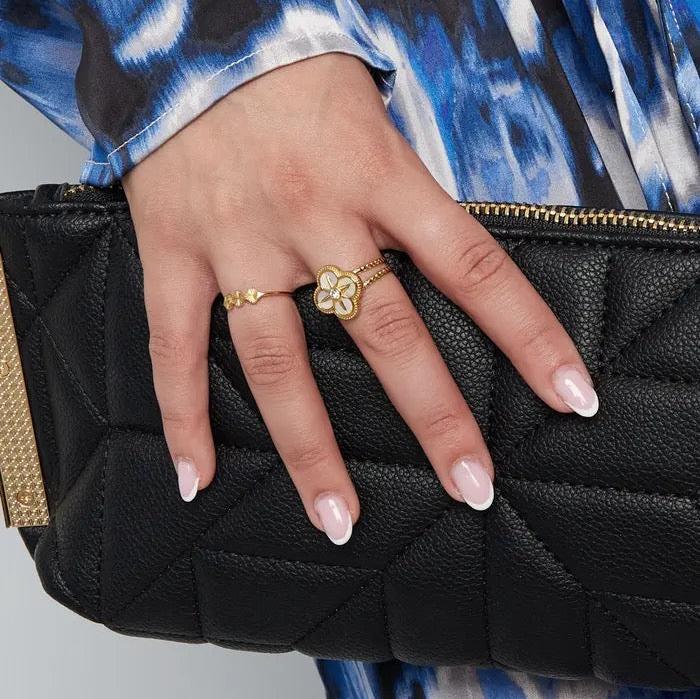 Ring Bloemetjes goud size 17