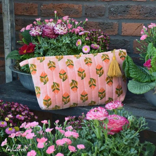Kleurrijke toilettassen met prints: een musthave voor elke vrouw