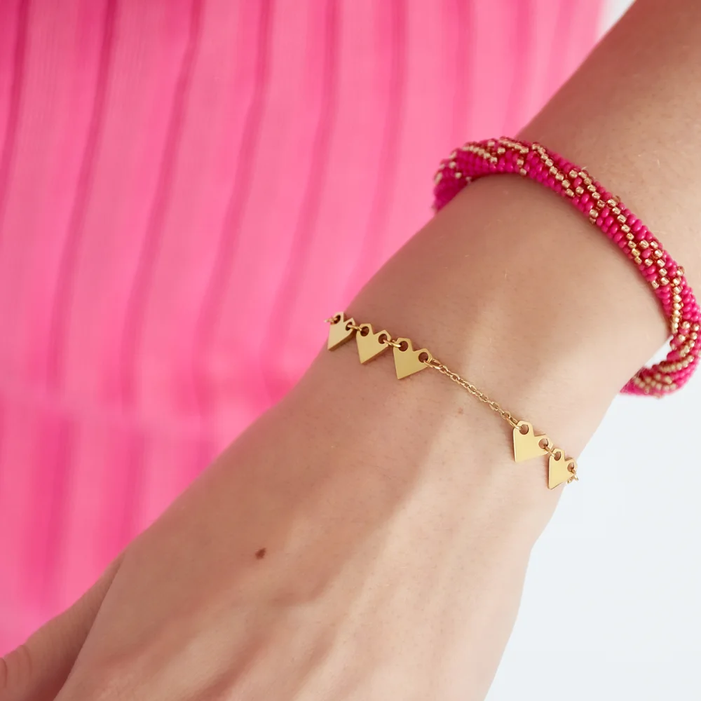 Armband Too Much Love goud voorbeeld
