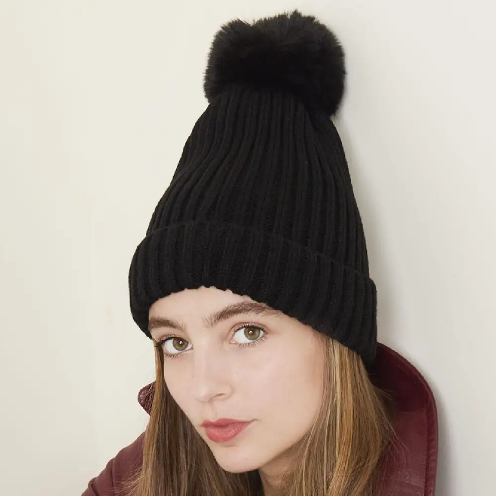 Muts Rib Knit Pompon zwart model