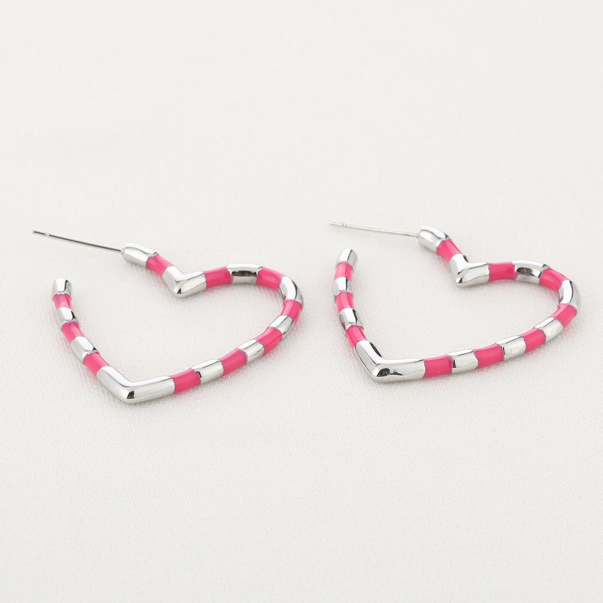 Oorbellen Kleurvol Hart zilver fuchsia detail