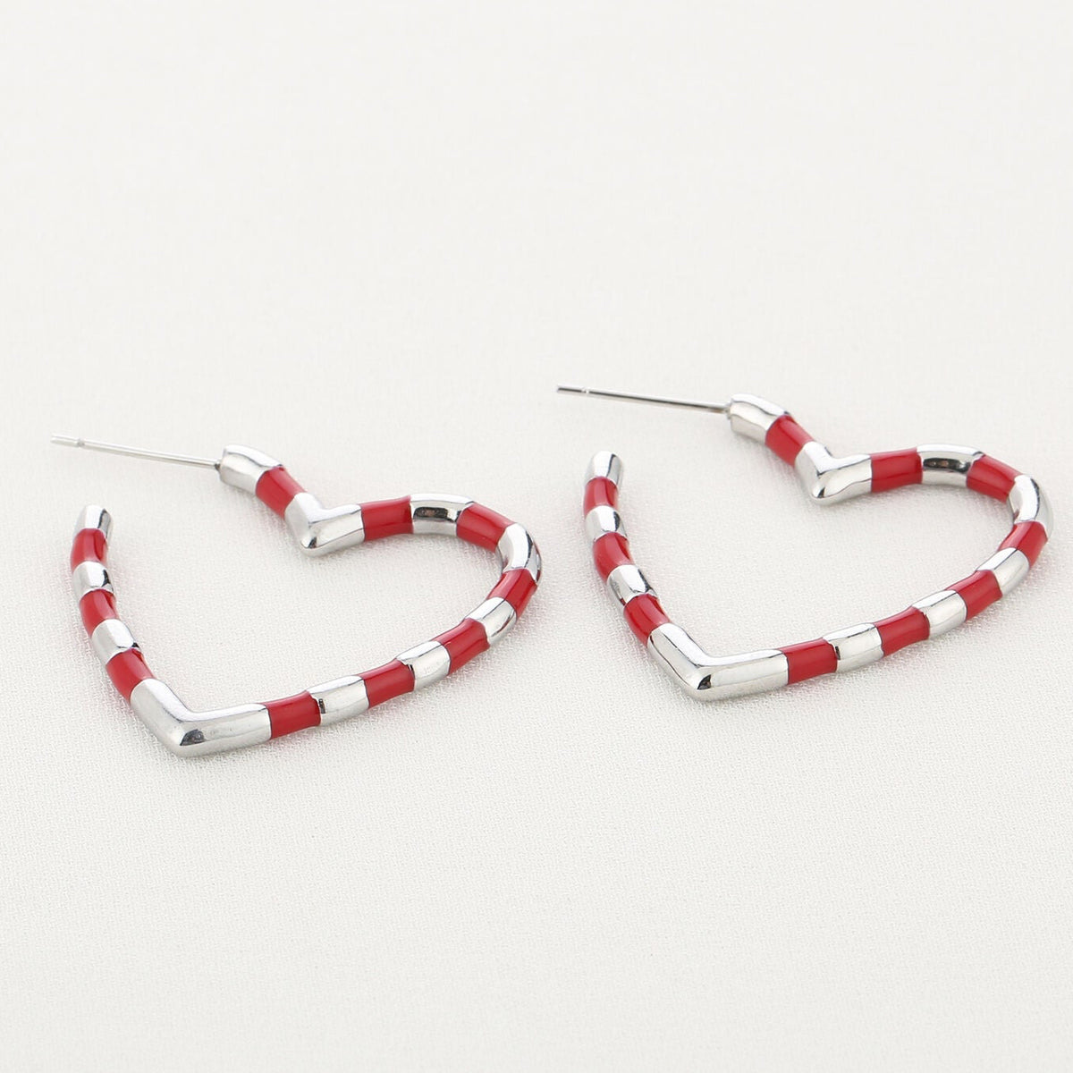 Oorbellen Kleurvol Hart zilver rood liggend