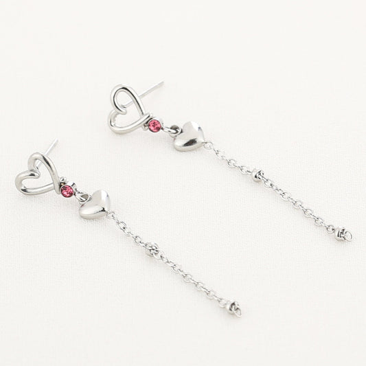 Oorbellen Love zilver liggend