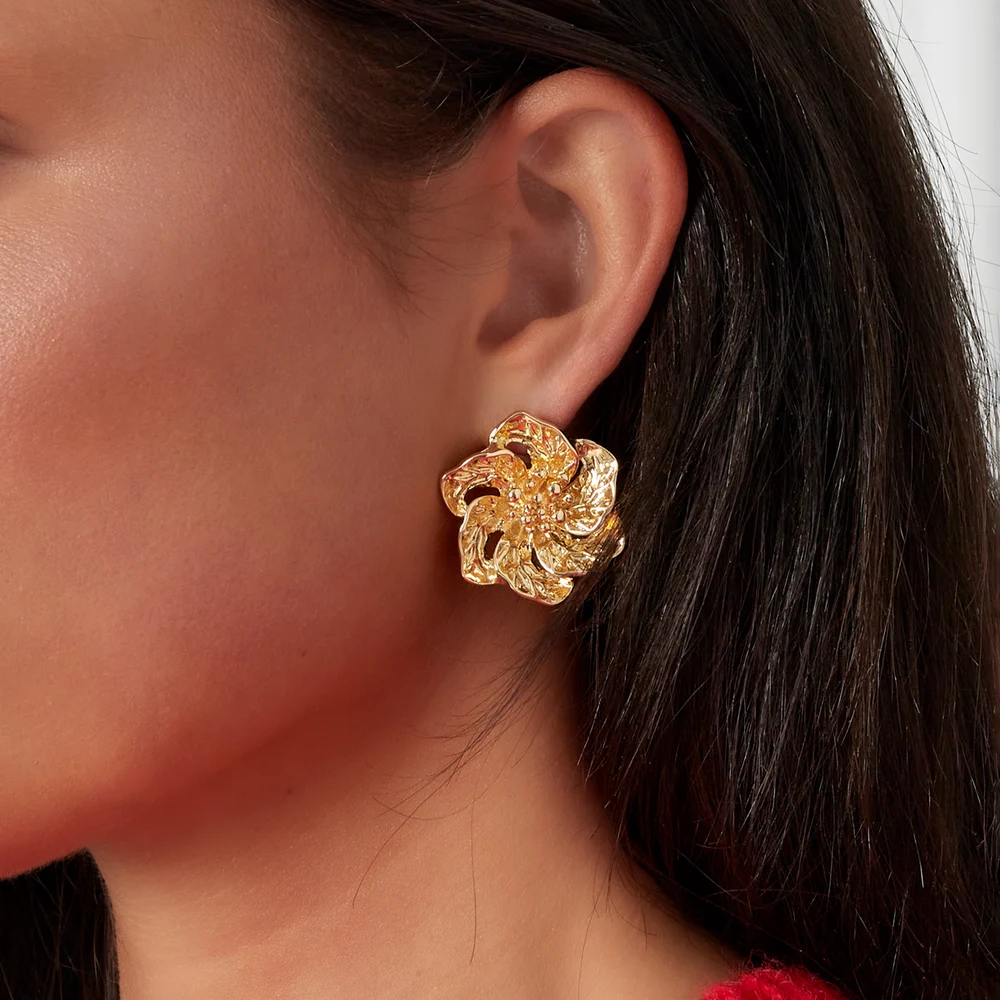 Oorbellen Luminous Flower goud sfeer