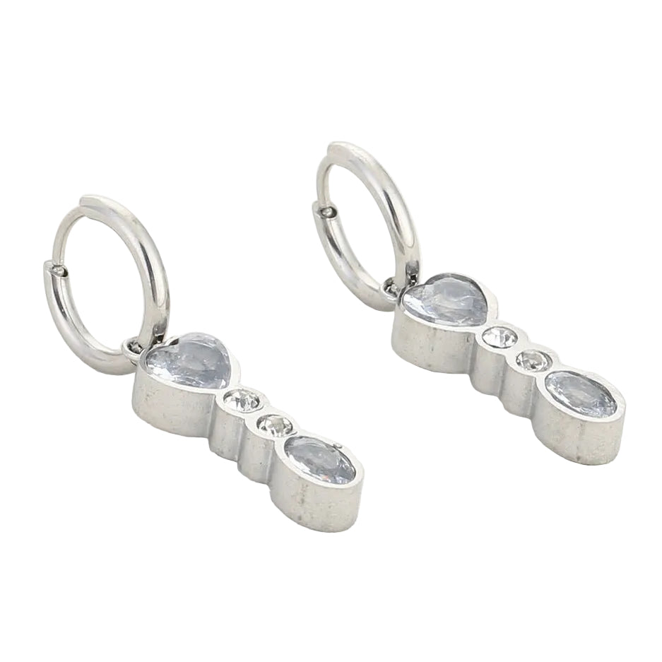 Oorbellen Zirkonia zilver liggend