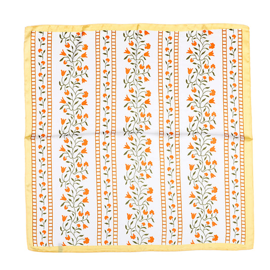 Sjaaltje Bloemen Ladder vierkant geel 70x70cm